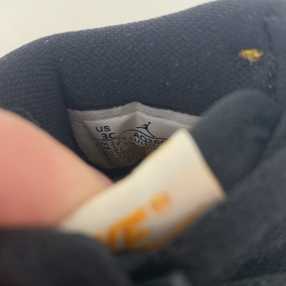 NWOT Nike Air Jordan 1 Retro Baby Sneakers - Picture 8 of 9
